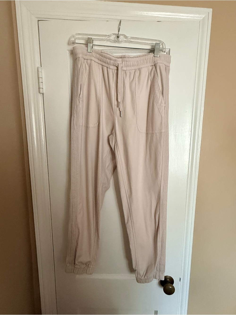 Athleta Farallon Jogger Size 10- Light Beige